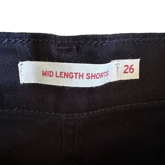 Levi’s ~ Mid length Denim Shorts ~ size 26 - Picture 3 of 10